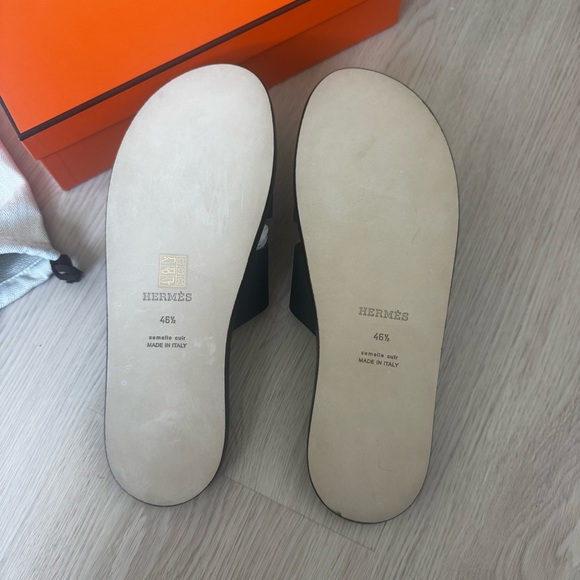 Hermes Izmir sandal navy BNIB new main image 3